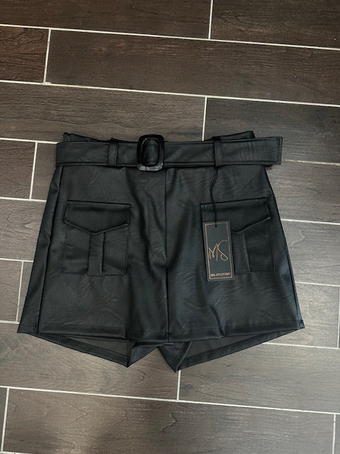 GONNA A PANTALONCINO NERA IN PELLE