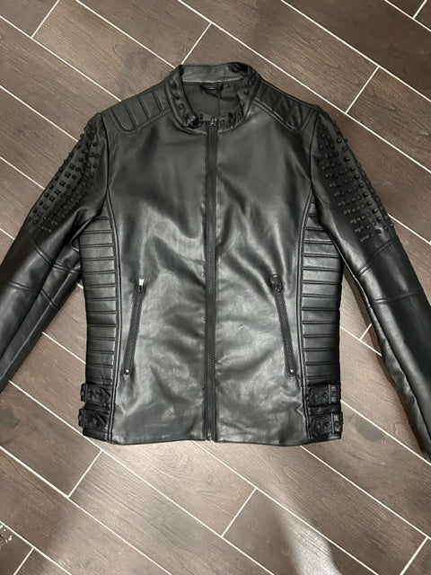 CHIODO IN PELLE CON BORCHIE